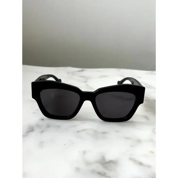 NEW Gucci GG1422S Black Thick Rim Marmont Cat Eye Sunglasses